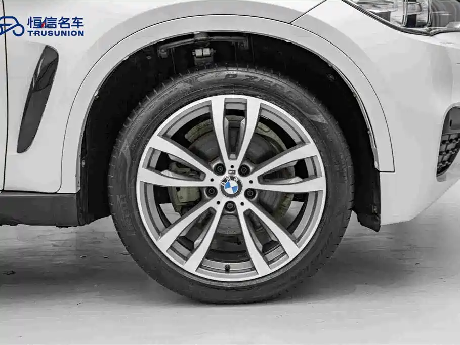 BMW X6 2019 — фото 11