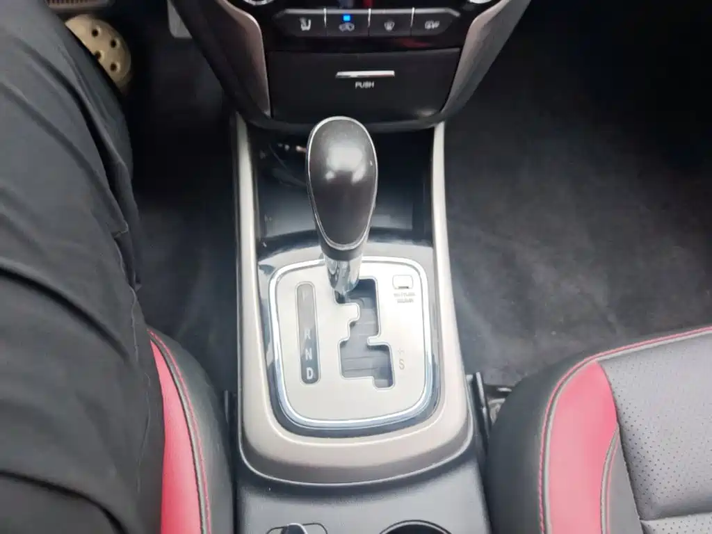 Changan Eado XT 2015 — фото 14