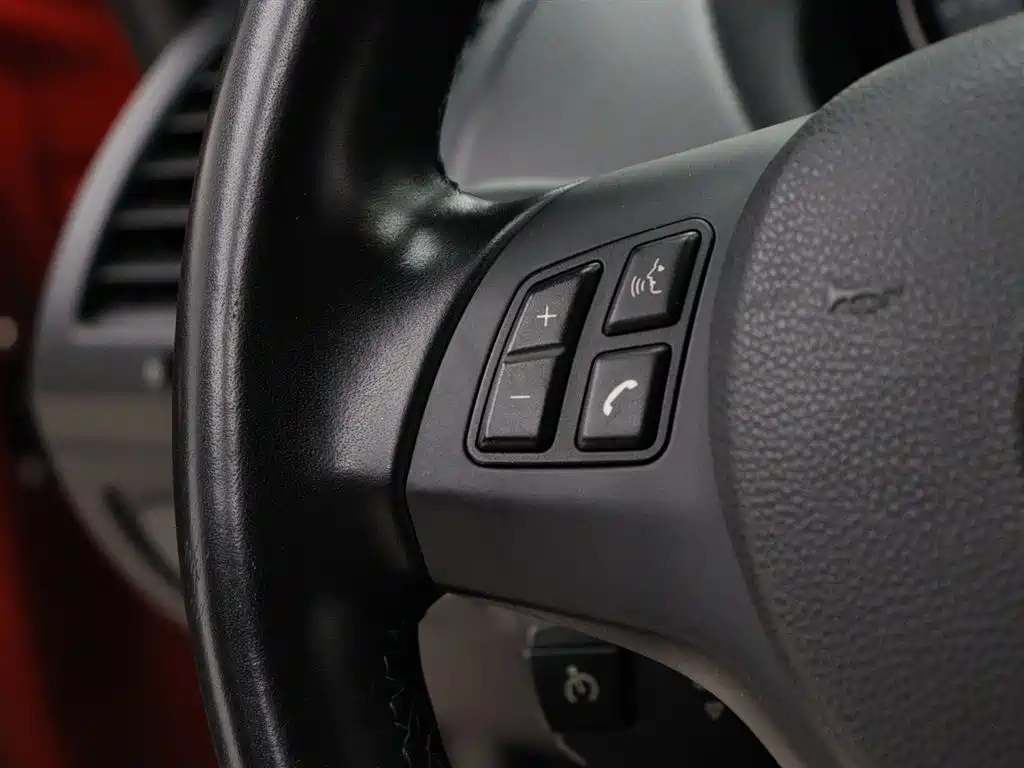 BMW 1 Series M 2012 — фото 13