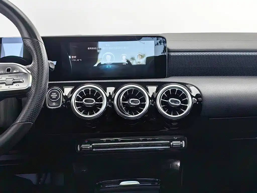 Mercedes-Benz A-Class 2021 — фото 12