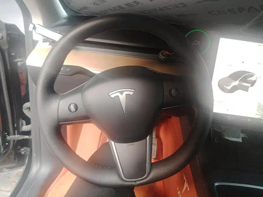 Tesla Model Y 2021 — фото 15
