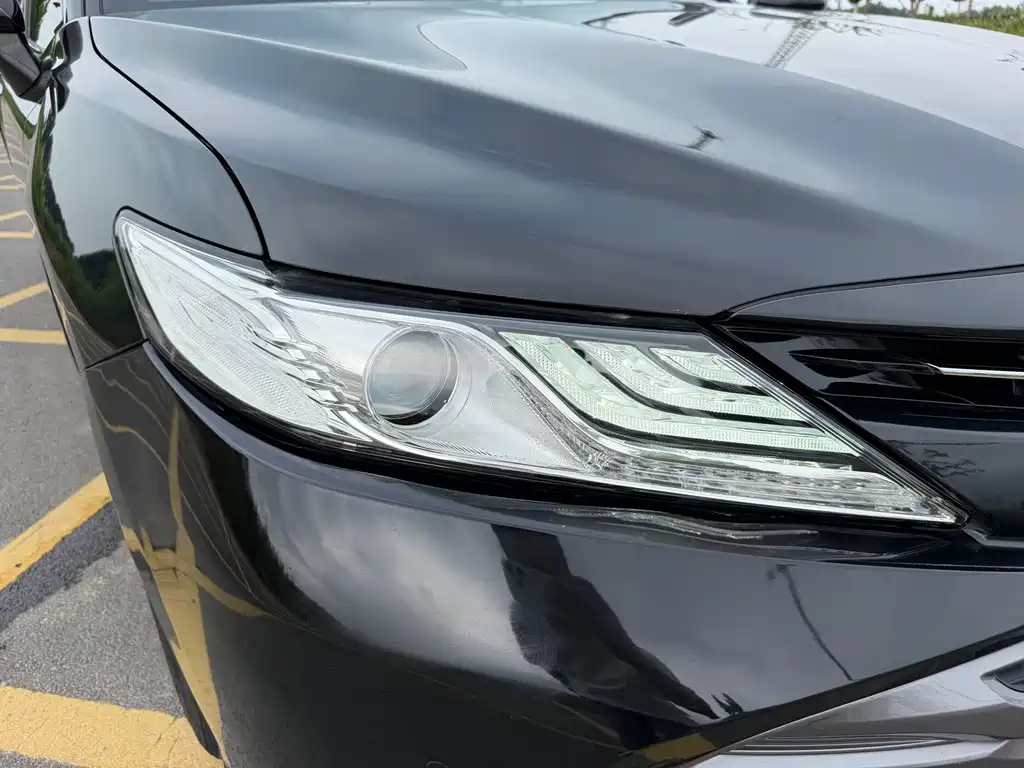 Toyota Camry 2019 — фото 23