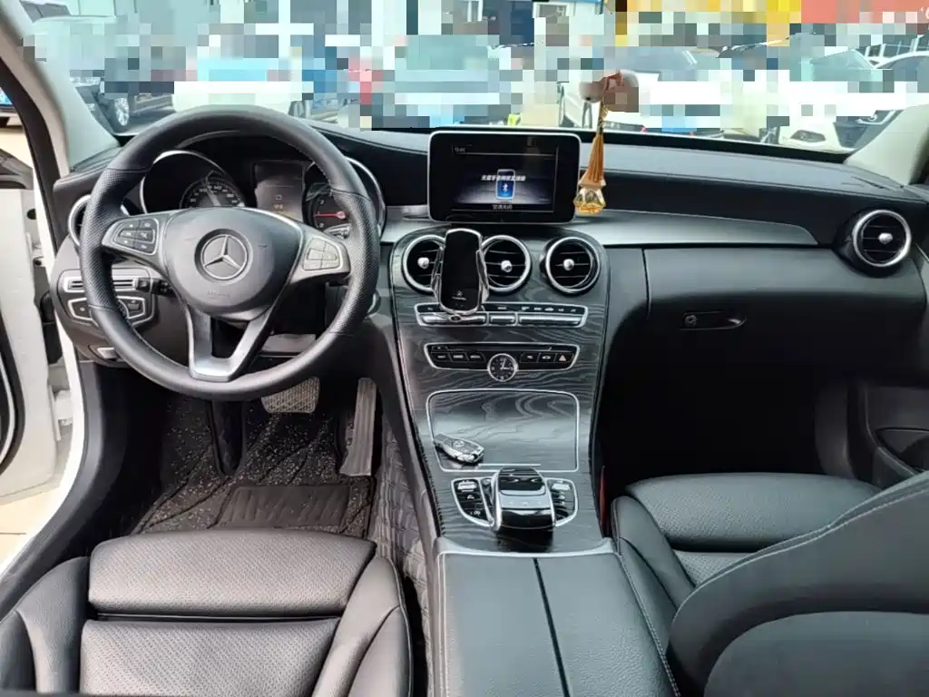 Mercedes-Benz C-Class 2018 — фото 10