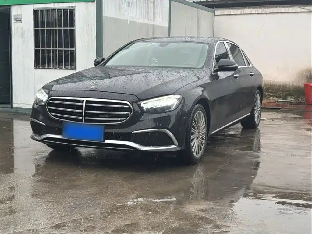 Mercedes-Benz E-Class 2023 — фото 1
