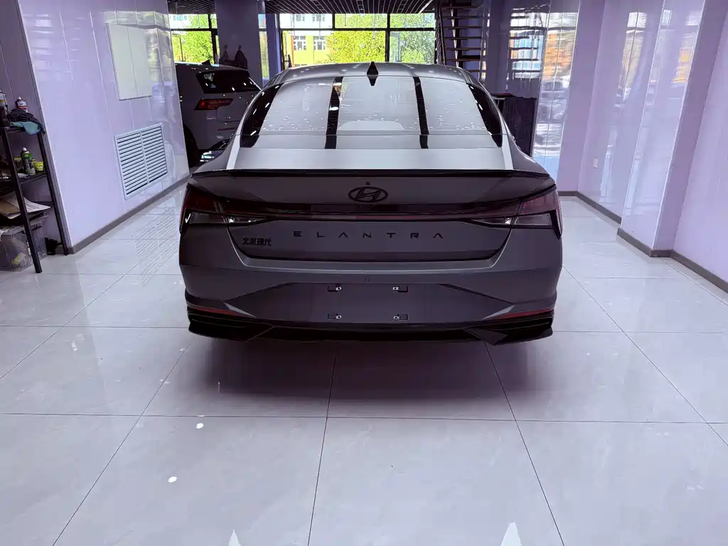 Hyundai Elantra 2022