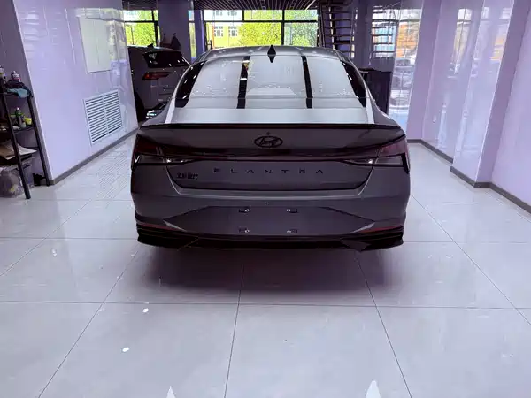 Hyundai Elantra 2022