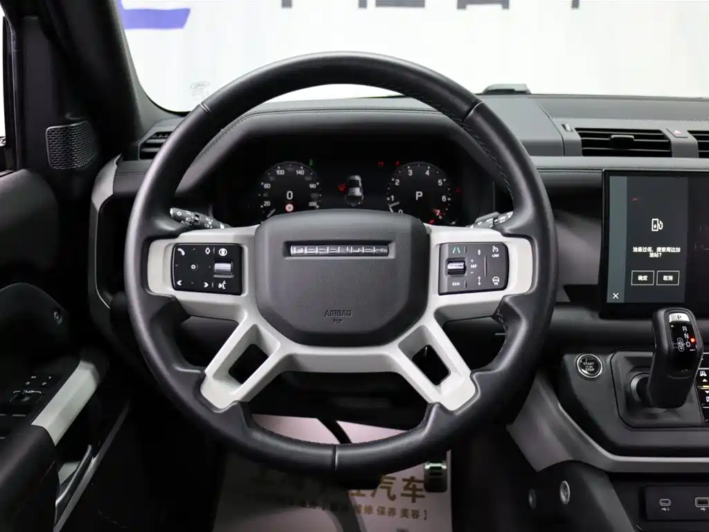 Land Rover Defender 2024 — фото 13