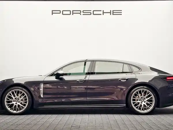 Porsche Panamera 2024