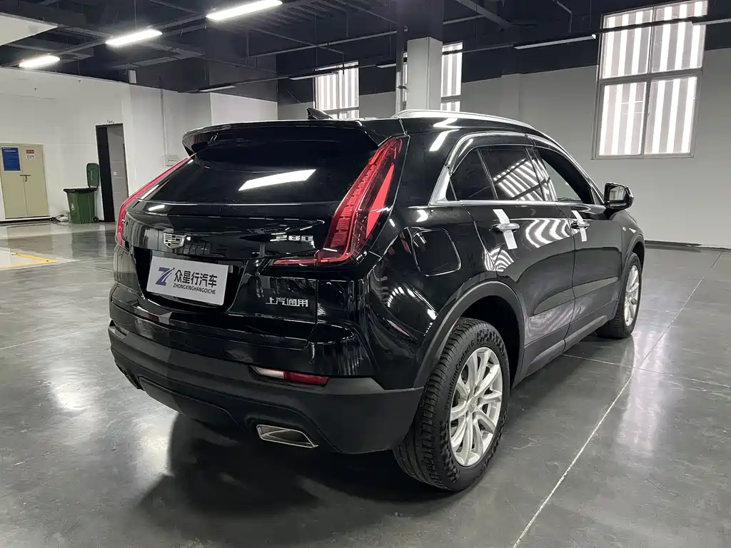Cadillac XT4 2021 — фото 5
