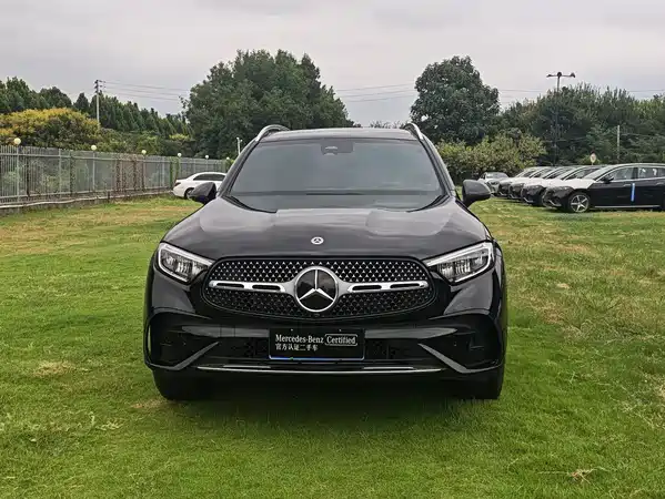 Mercedes-Benz GLC 2025