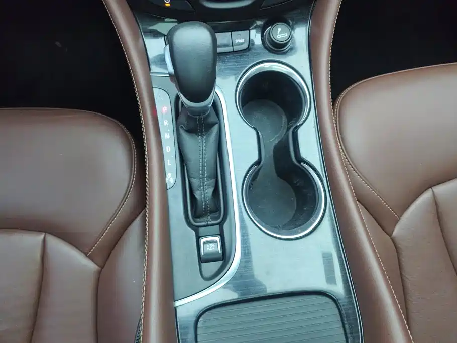 Buick Envision Plus 2018 — фото 16