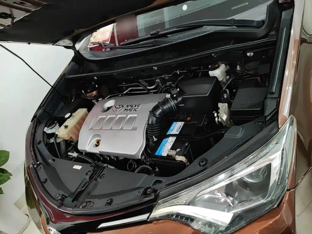 Toyota RAV4 2017 — фото 20