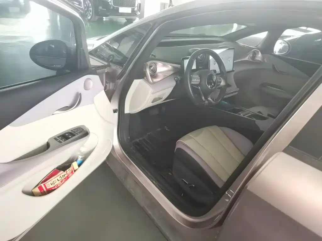 BYD Dolphin 2021 — фото 12