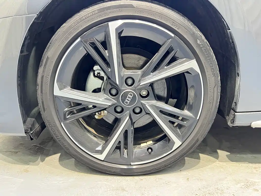 Audi A3 2023 — фото 17