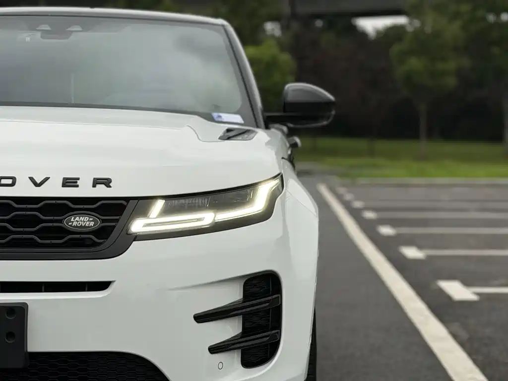 Land Rover Range Rover Evoque 2021 — фото 24