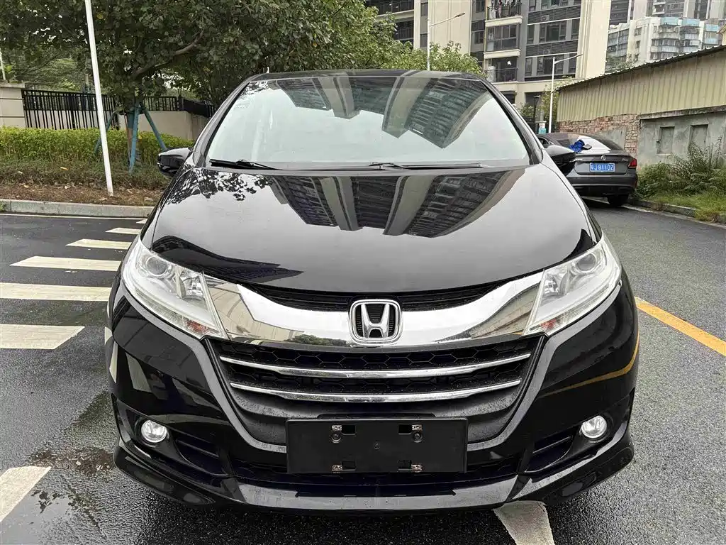 Honda Odyssey 2018 — фото 16