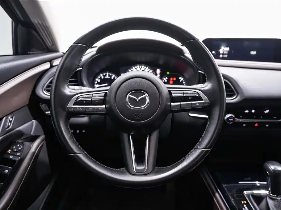 Mazda CX-30 2021 — фото 15