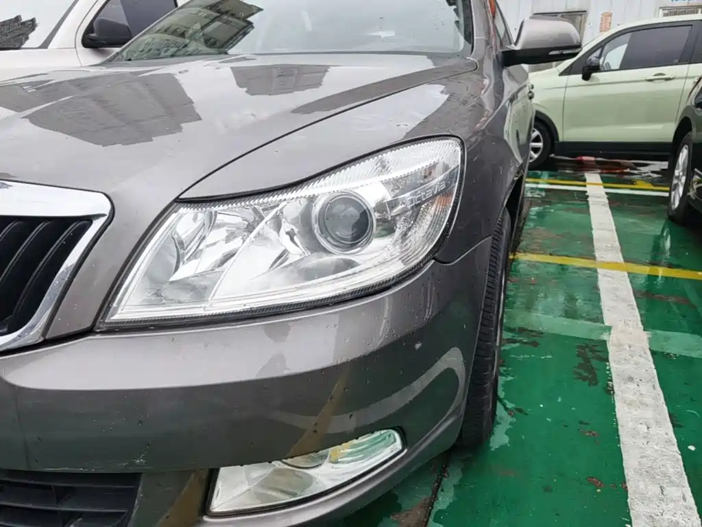 Skoda Octavia 2015 — фото 24