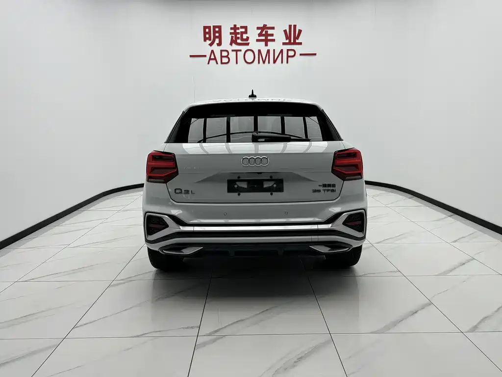 Audi Q2L 2022 — фото 10
