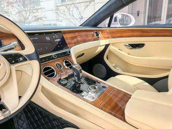 Bentley Continental 2022