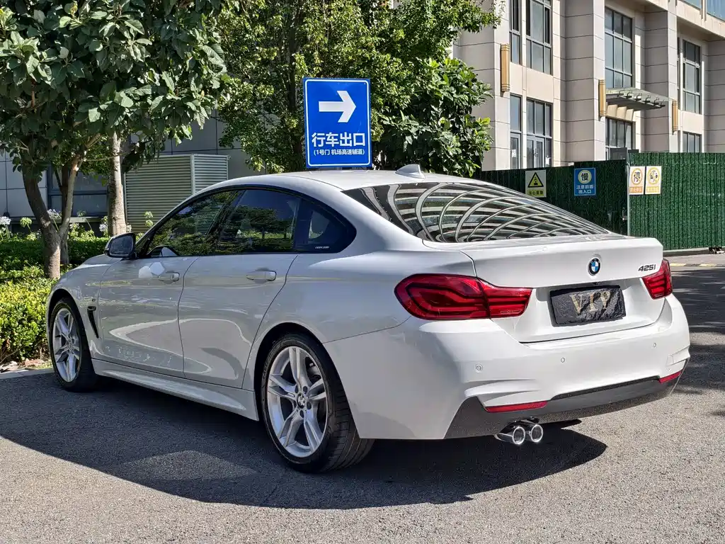 BMW 4 Series 2018 — фото 19