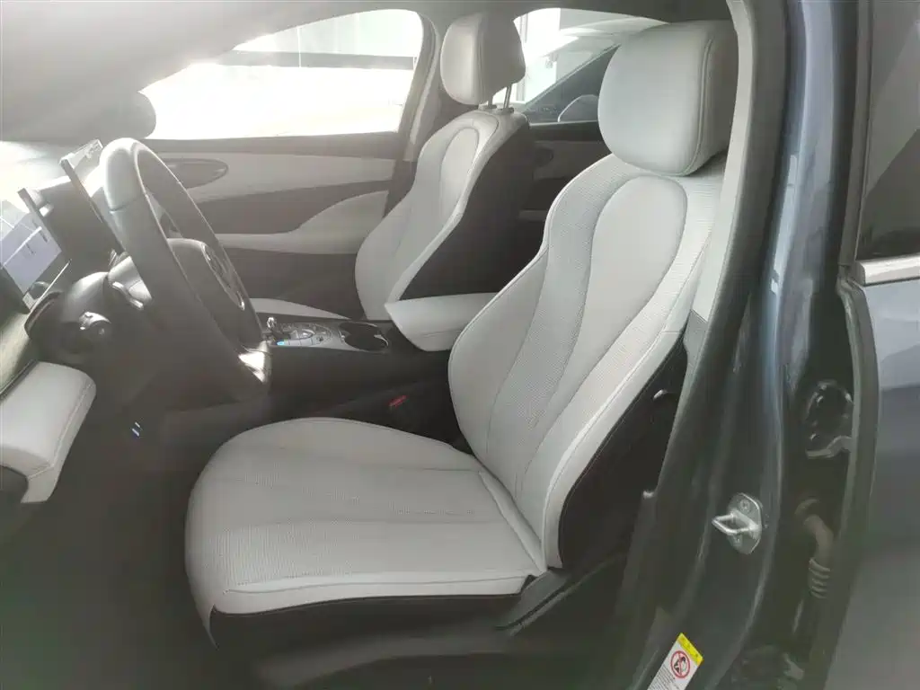 BYD Seal 05 DM-i 2025 — фото 11
