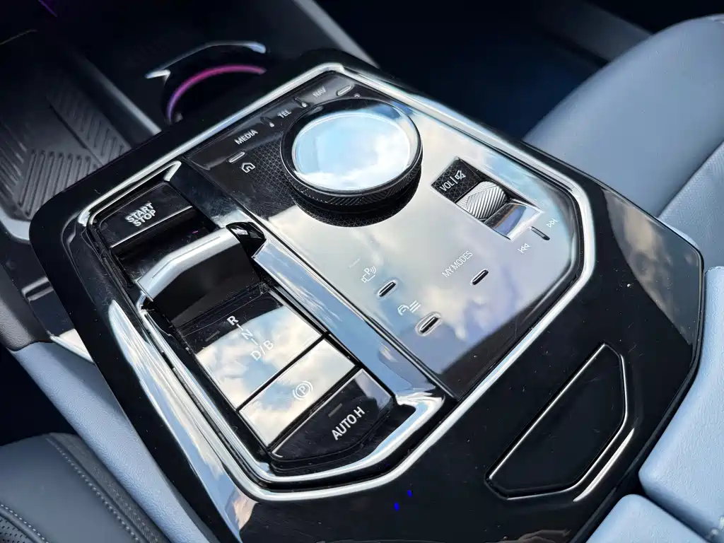 BMW i5 2024 — фото 25
