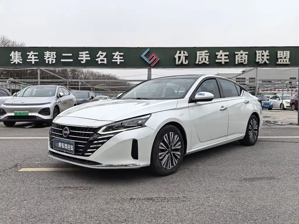 Nissan Teana 2023 — фото 1