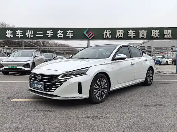 Nissan Teana 2023