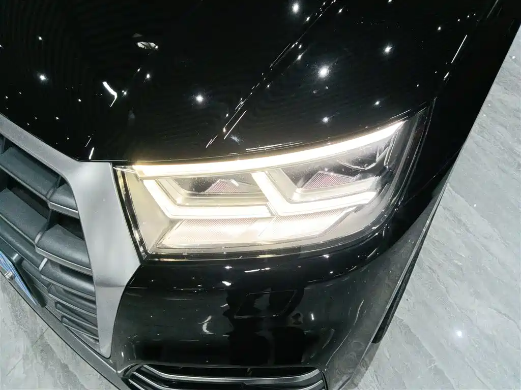 Audi Q5L 2020 — фото 24