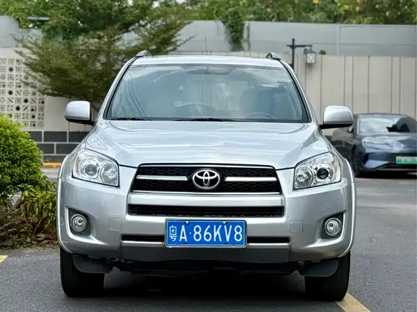 Toyota RAV4 2010