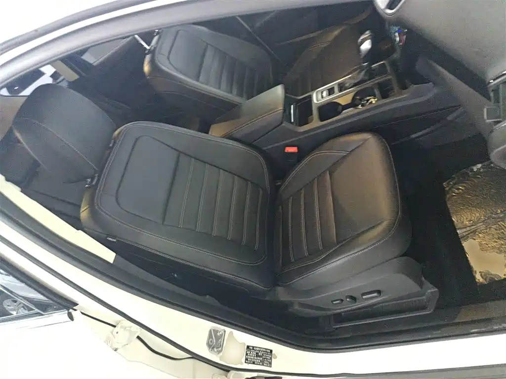 Ford Kuga 2018 — фото 25
