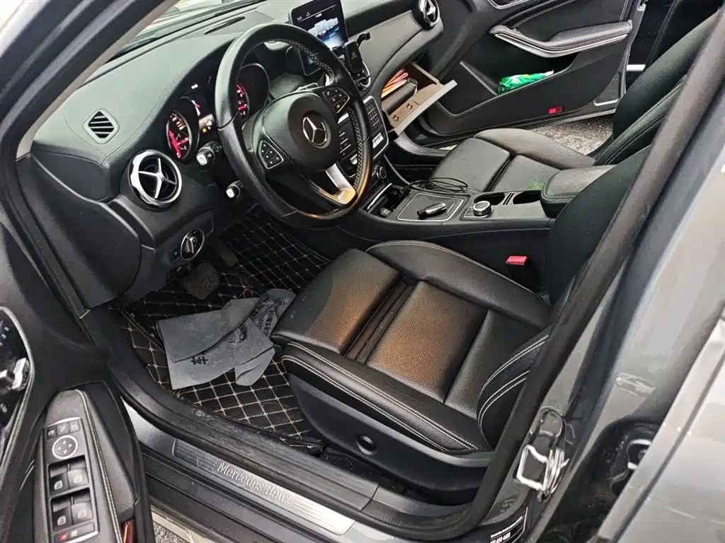Mercedes-Benz GLA 2018 — фото 16