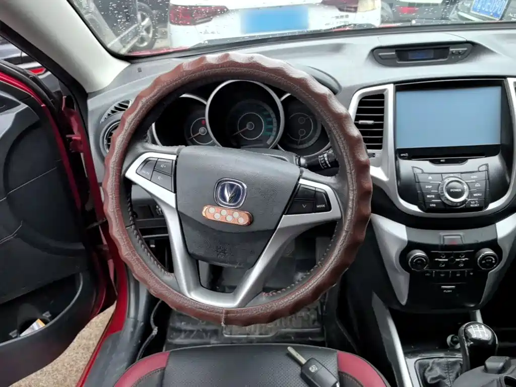 Changan Eado XT 2014 — фото 11