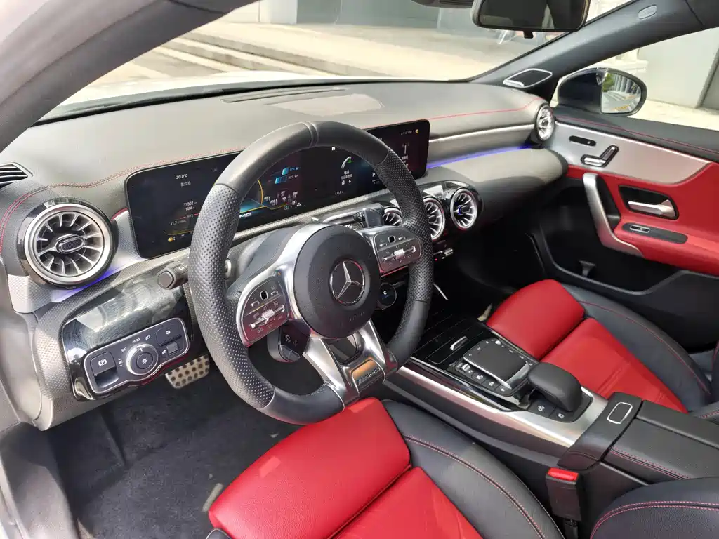 Mercedes-Benz A-Class AMG 2023 — фото 20