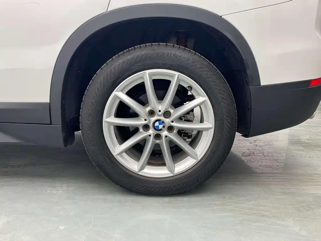 BMW X1 2017 — фото 11