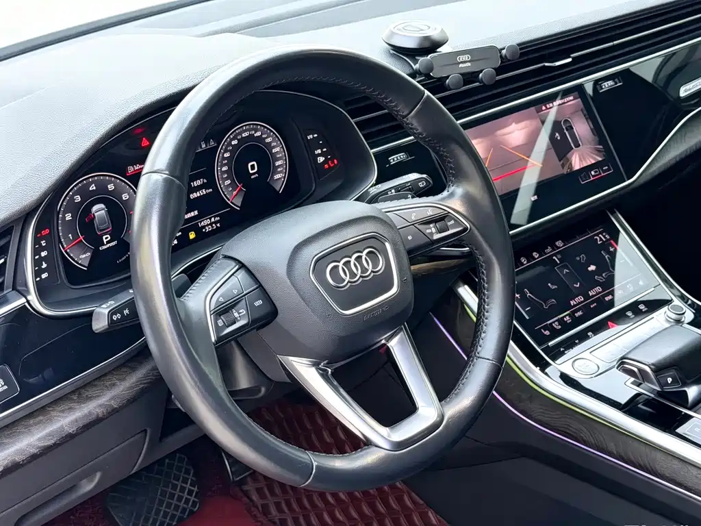 Audi Q8 2020 — фото 7
