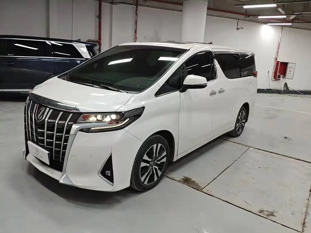 Toyota Alphard 2022 — фото 1