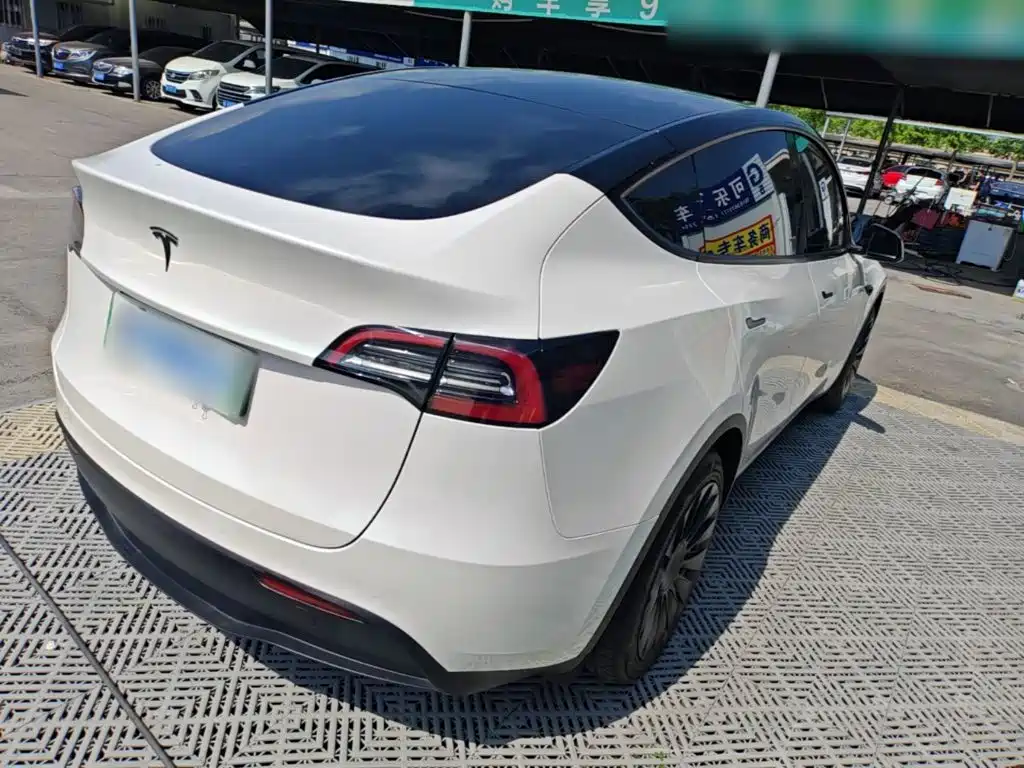 Tesla Model Y 2022 — фото 7
