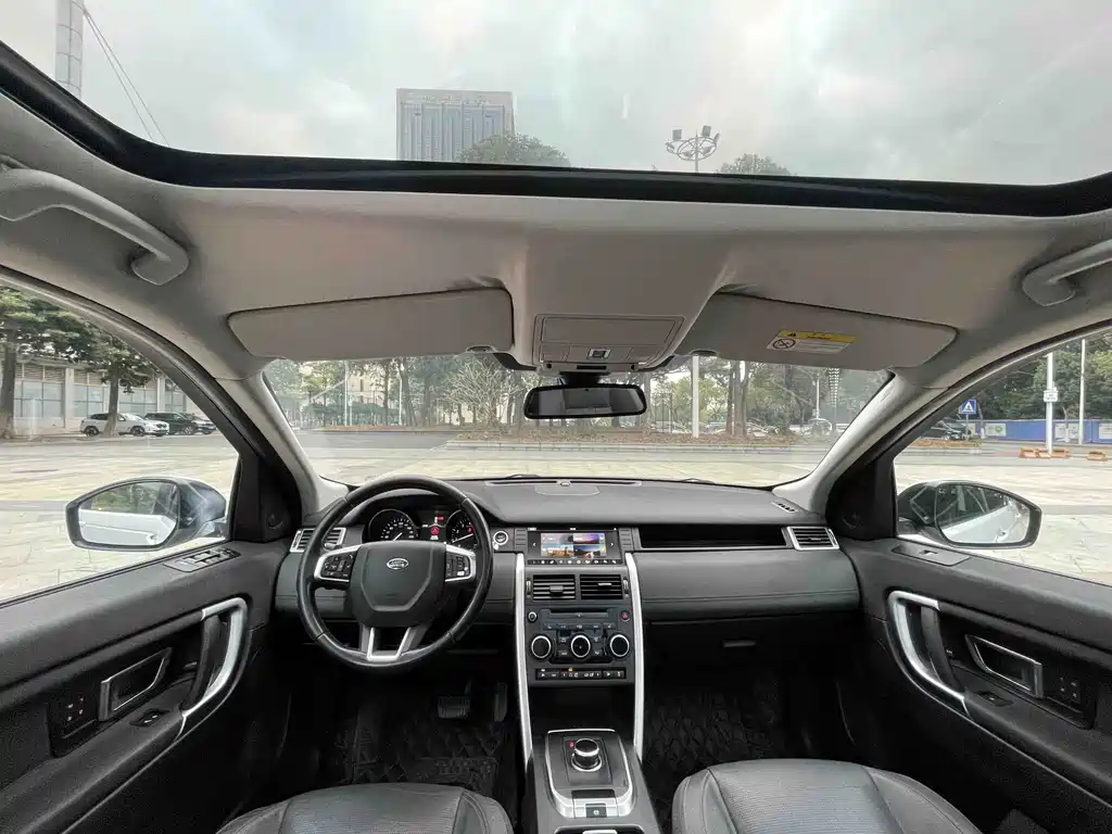 Land Rover Discovery Sport 2017 — фото 14