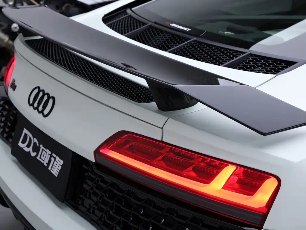 Audi R8 2018 — фото 16