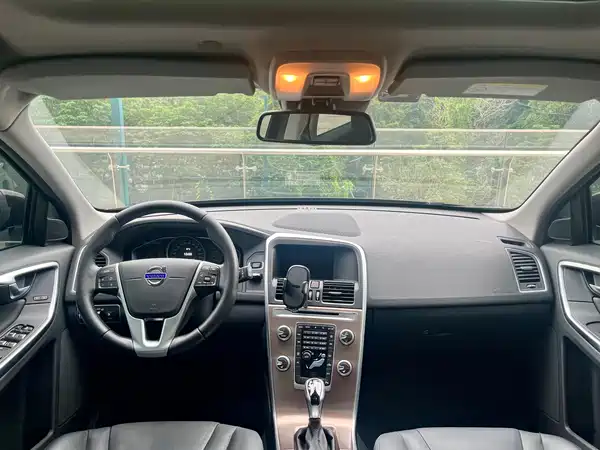 Volvo XC60 2017