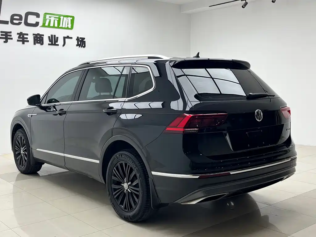 Volkswagen Tiguan L 2018 — фото 7