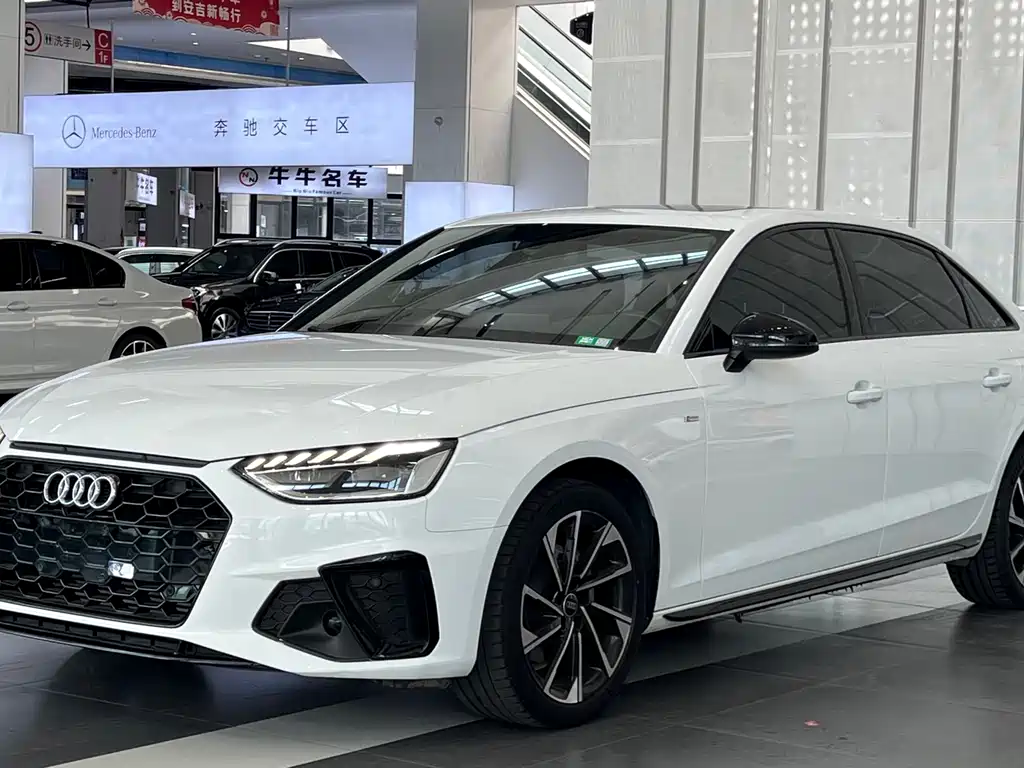 Audi A4L 2023 — фото 2