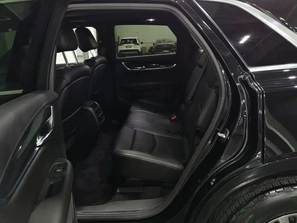 Cadillac XT5 2020 — фото 15