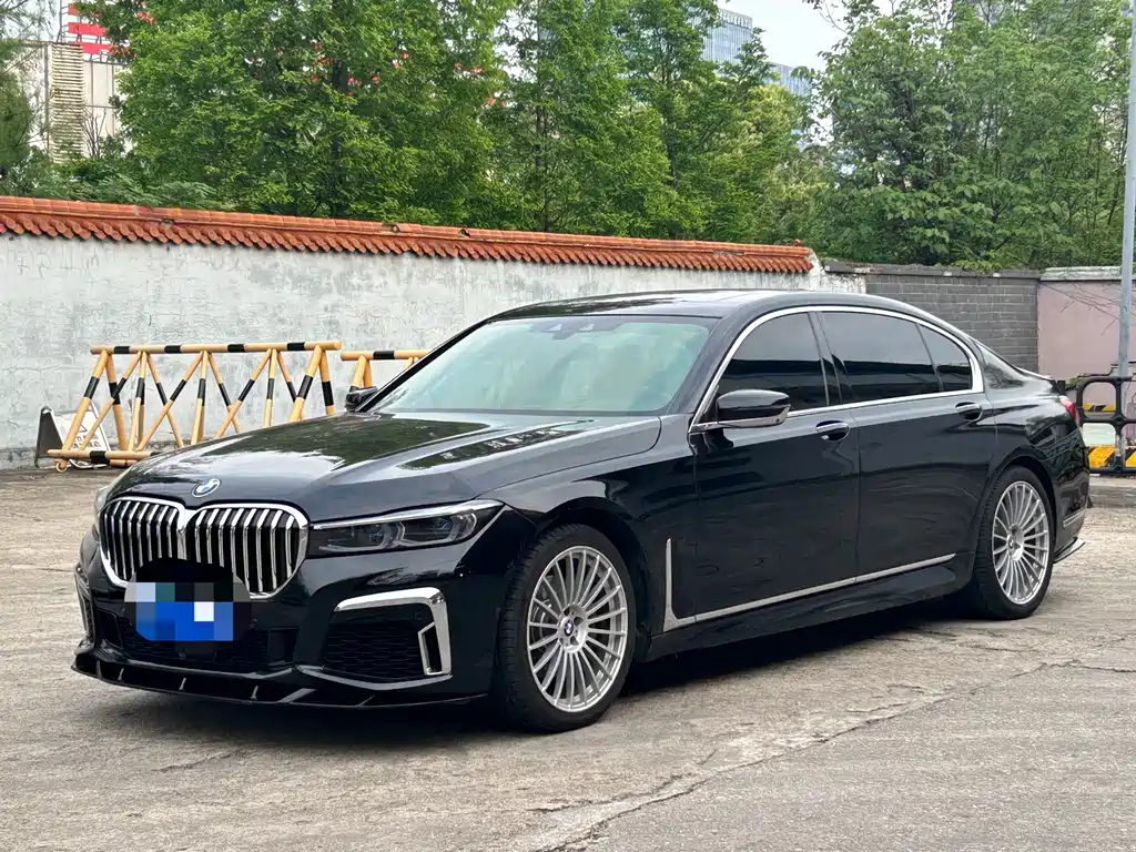 BMW 7 Series 2017 — фото 1