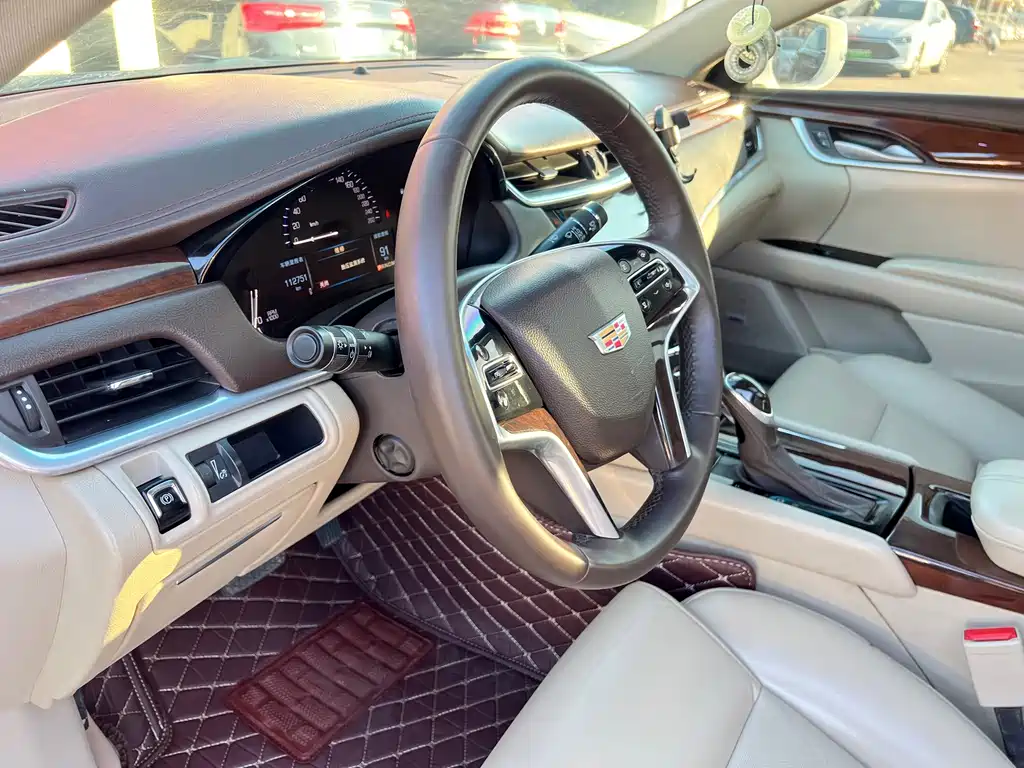 Cadillac XTS 2016 — фото 8