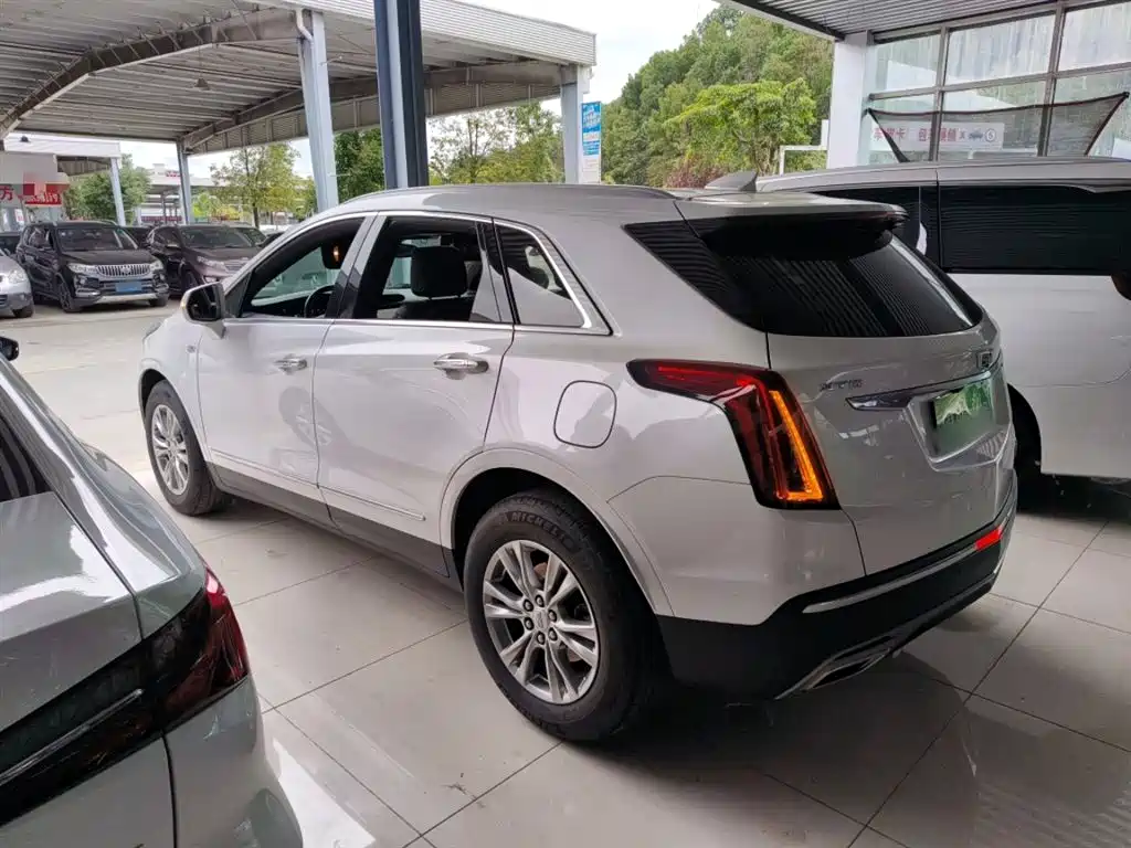 Cadillac XT5 2021 — фото 21