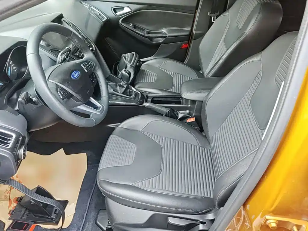Ford Focus 2017 — фото 15