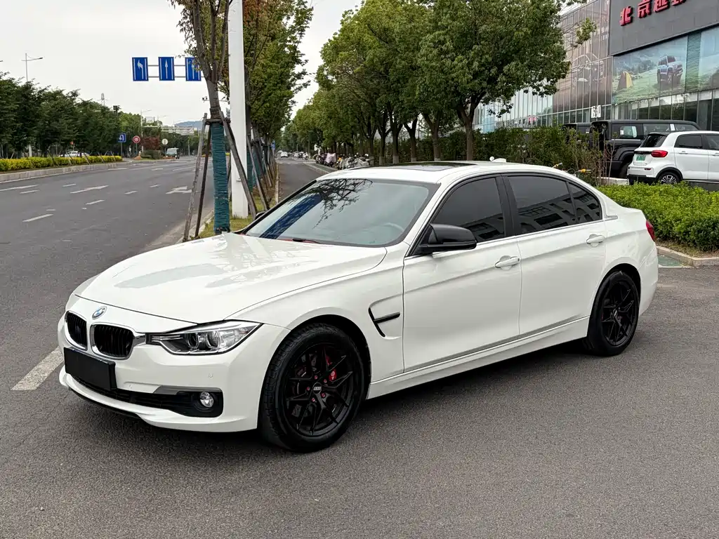 BMW 3 Series 2015 — фото 1